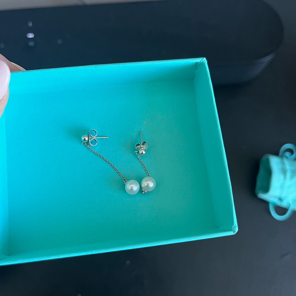 Tiffany Pearl Drop Earrings - Picture 8 of 10